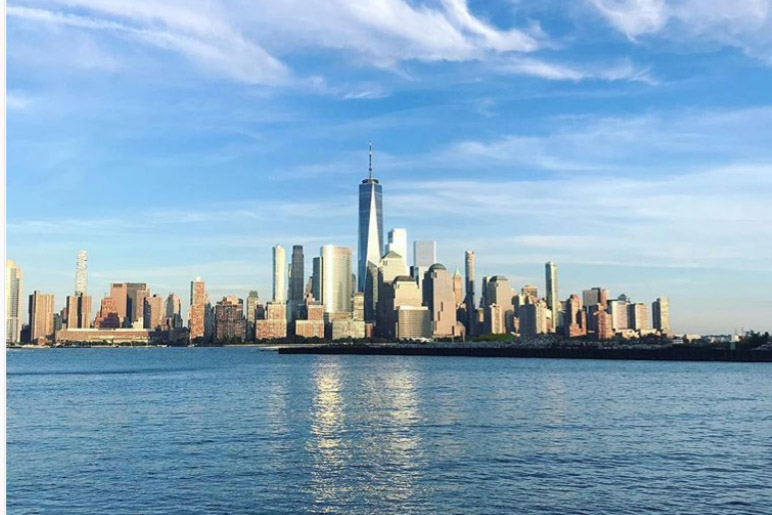 Arriving into New York on Saturday and walking out of my flat to this view was quite a someone-pinch-me moment. @orlaghclaire