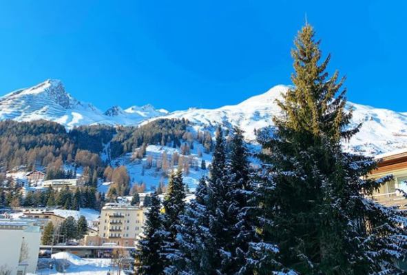 Welcome to Davos! Not a bad view from my bedroom window… @sparklypinchy