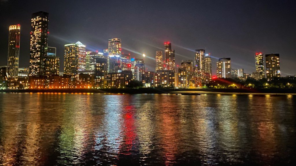 Back on the river. Canary Wharf skyline. @wadds on Twitter