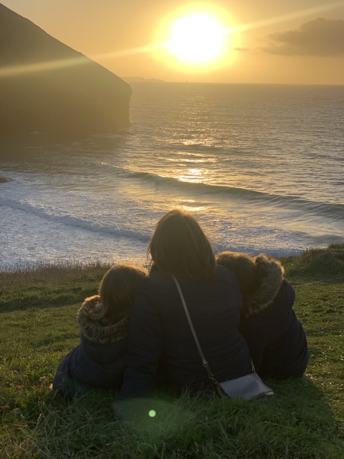 Some much needed time for reflection. Realising how important it is to slow down. #cornwall #sunsets
@newman_andrea on Twitter