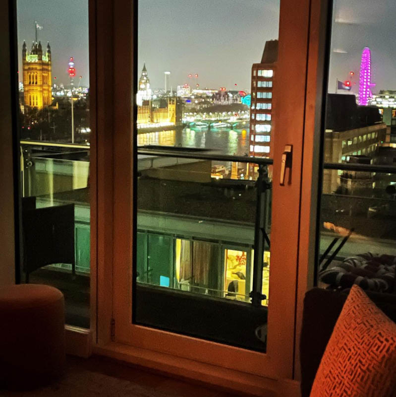 Home. And I can FINALLY see the actual clock face of Big Ben for the first time in 4 years! And the London Eye is pink, which is kind of cool too. 😀 @woolfallalex on Instagram
