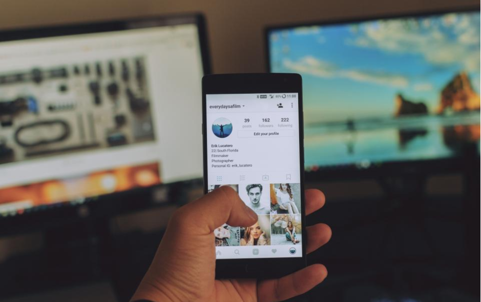 Erik Lucatero, Stock Snap