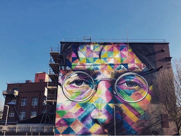 Imagine: John Lennon keeping an eye on Aldi shoppers in Bristol (@liambettinson_)