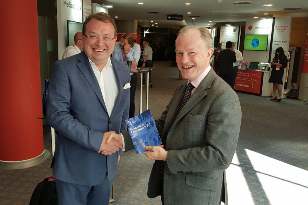 Francis Ingham with Alex Aiken (photo @Ingers1975 on Twitter)