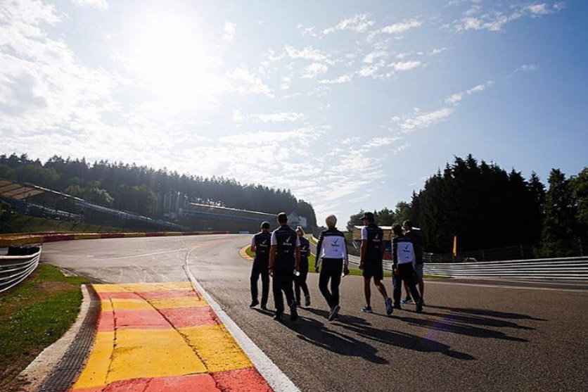 Walking the track @sophie_ogg