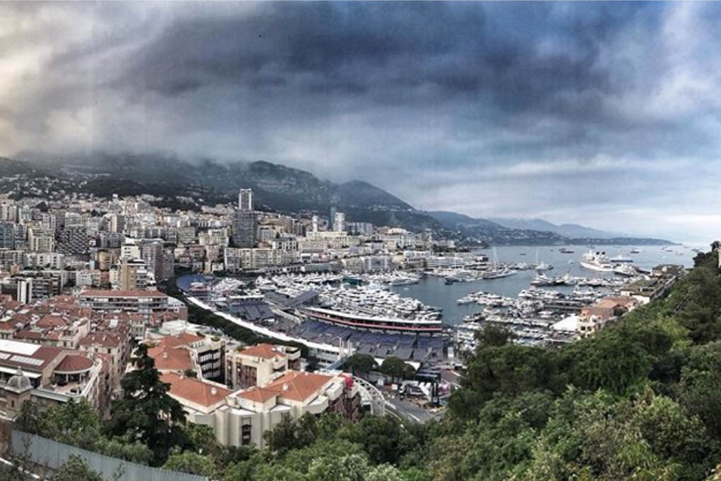  ?? #F1 #Montecarlo #travel #monacogp #formula1 #sunset @sophie_ogg on Instagram